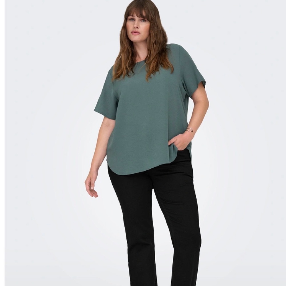 New Only Carmakoma Classic Black High Waisted Women's Demin Jeans with Raw Edges - Picture 2 of 5